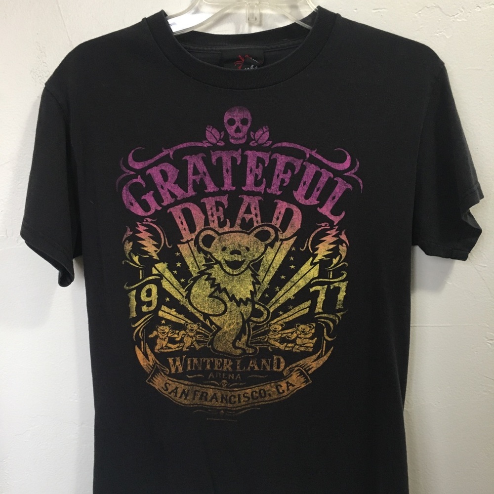 Vintage 2000’s Grateful Dead shirt